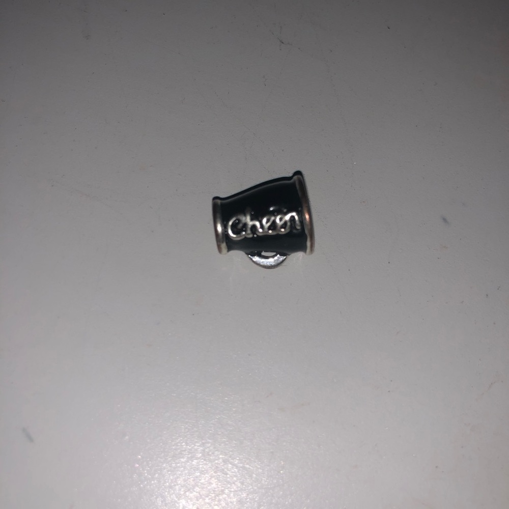 hallmark pandora compatible Cheer mégaphone charm